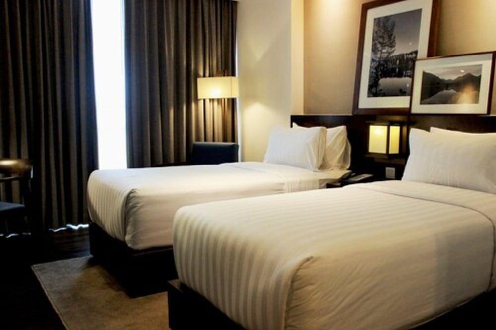Hotel Veranda Pakubuwono 4*